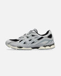 A'ESICS Sneaker 009 Front