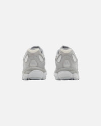 A'ESICS Sneaker 012 Back