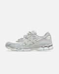A'ESICS Sneaker 012 Front